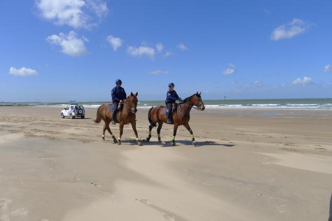 Persconferentie strandpolitie