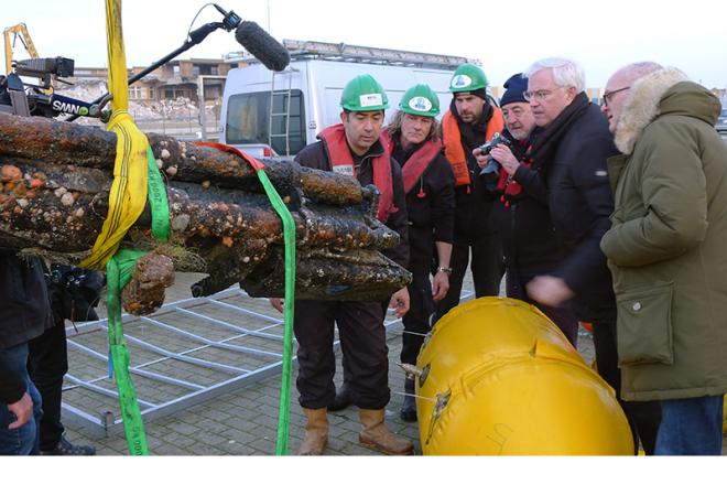 Presentation of the gun of the UB-29 - with Carl Decaluwé, governor of West-Vlaanderen